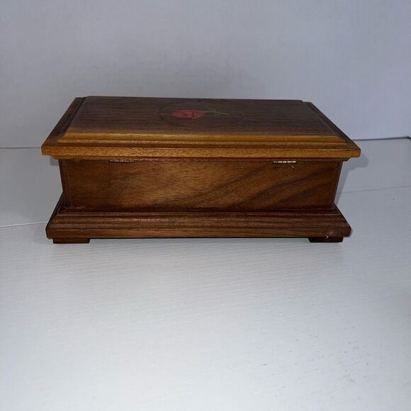 Vintage Wood Jewelry Box Folk Art Cottage Red Stencil Flower Stash Keepsake Oak - Picture 6 of 9